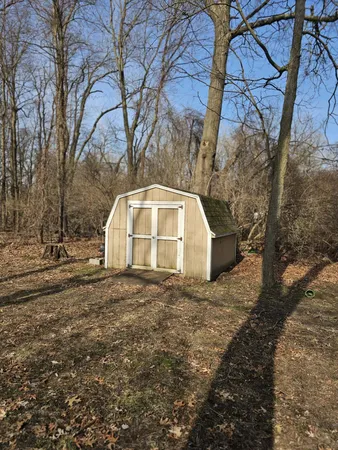 $219,900 | 2212 Aurora Drive, Jackson, MI 49203