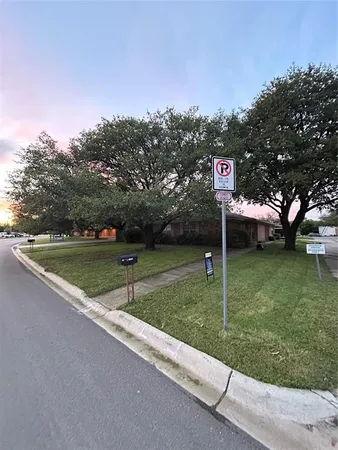 $1,875 | 1302 Crescent Street, Denton, TX 76201