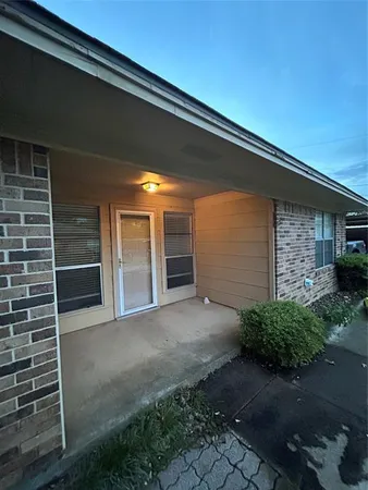 $1,875 | 1302 Crescent Street, Denton, TX 76201