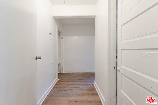 $1,795 | 220 East Vernon Avenue, Unit 1/2, Los Angeles, CA 90011