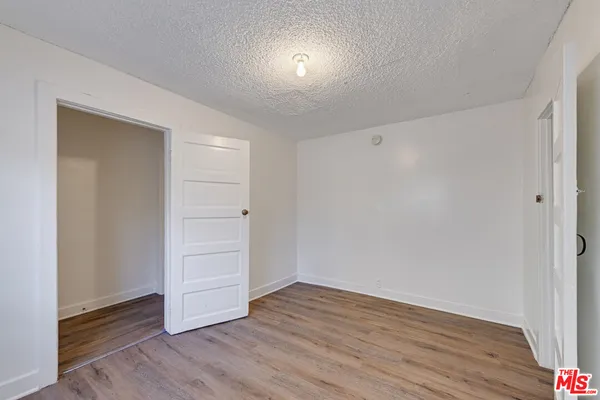 $1,795 | 220 East Vernon Avenue, Unit 1/2, Los Angeles, CA 90011