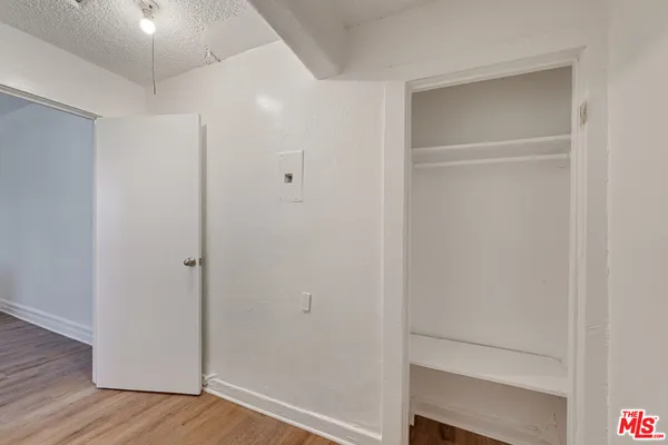 $1,795 | 220 East Vernon Avenue, Unit 1/2, Los Angeles, CA 90011