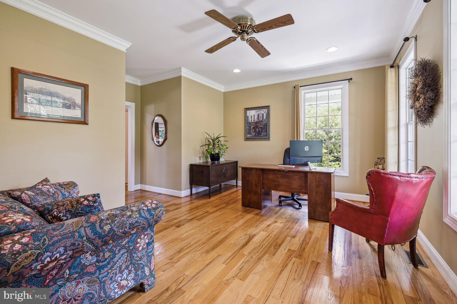 9649 Watkins Road Gaithersburg, MD 20882 - Photo 11 of 81 Office/Bedroom #4