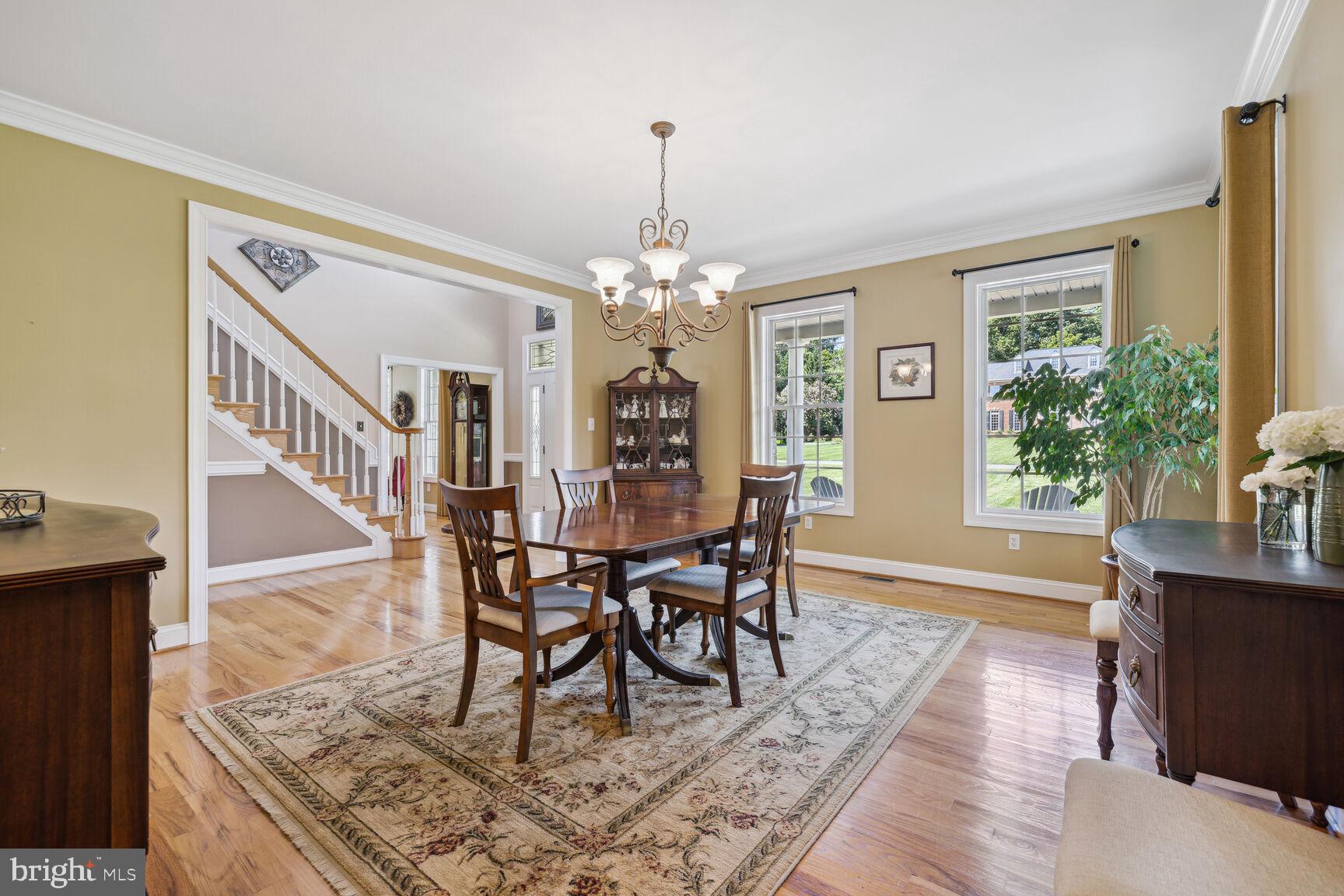 9649 Watkins Road Gaithersburg, MD 20882 - Photo 14 of 81 Elegant Dining Room