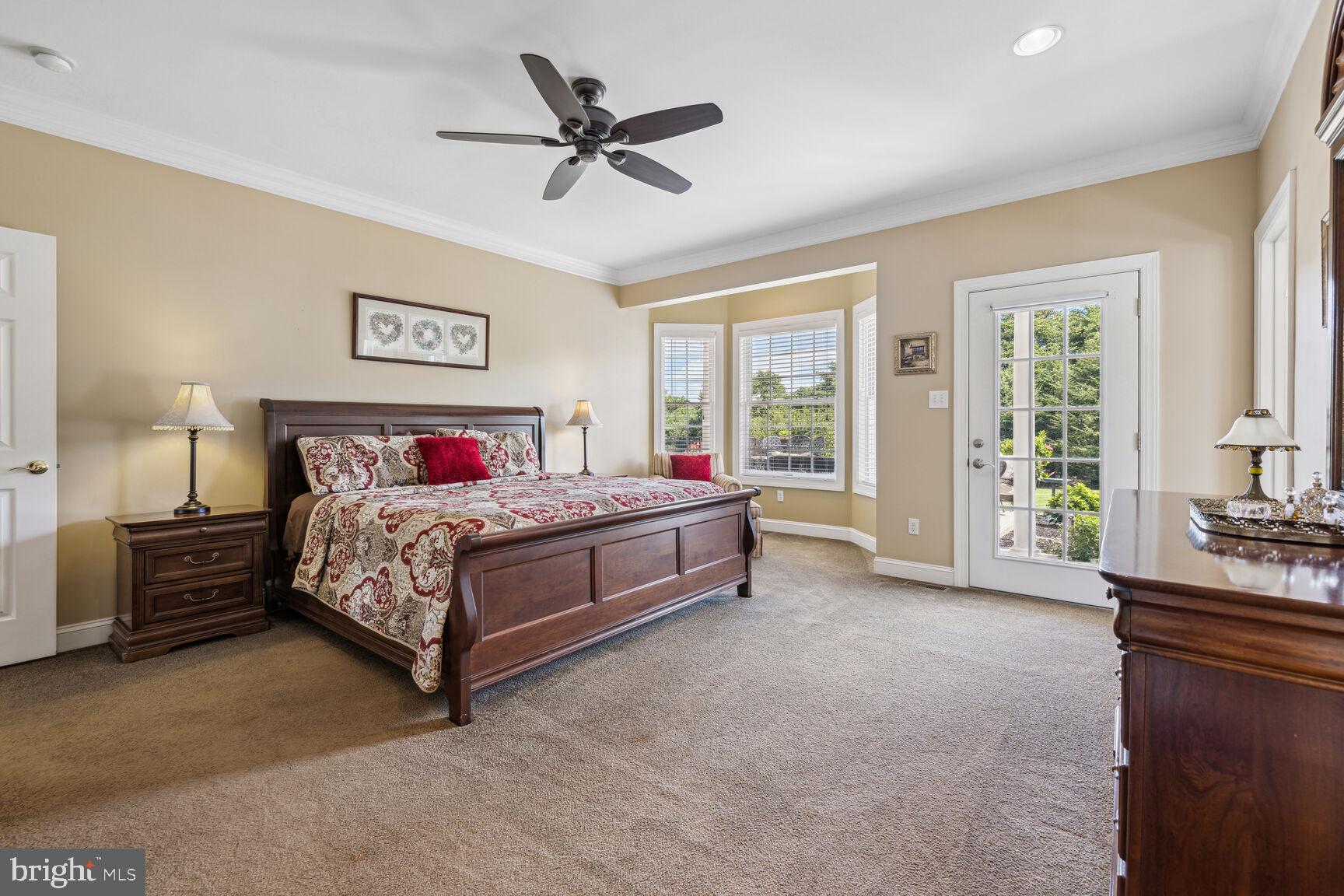 9649 Watkins Road Gaithersburg, MD 20882 - Photo 28 of 81 Main level Owners' Suite