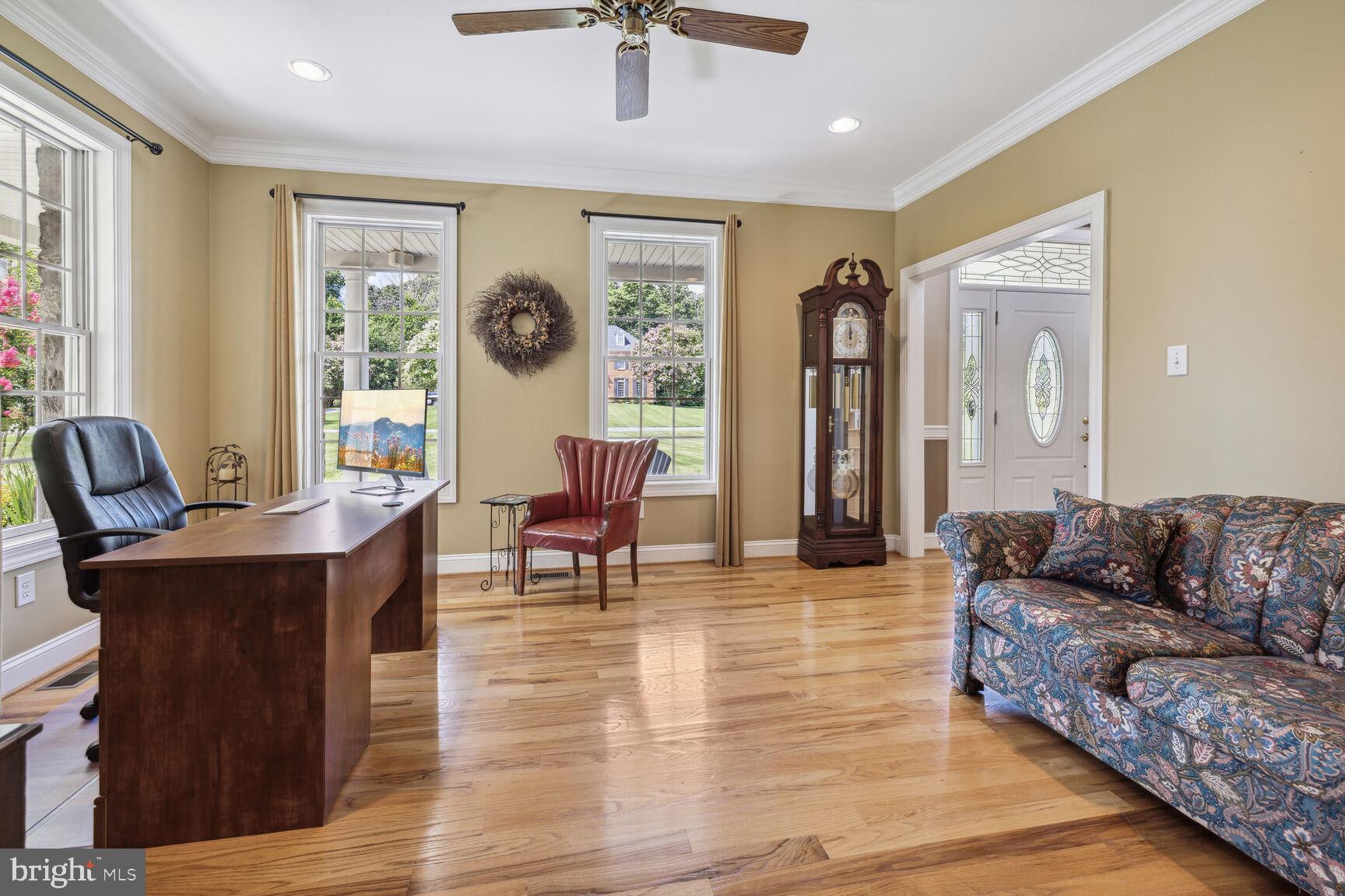 9649 Watkins Road Gaithersburg, MD 20882 - Photo 10 of 81 Office/Bedroom #4