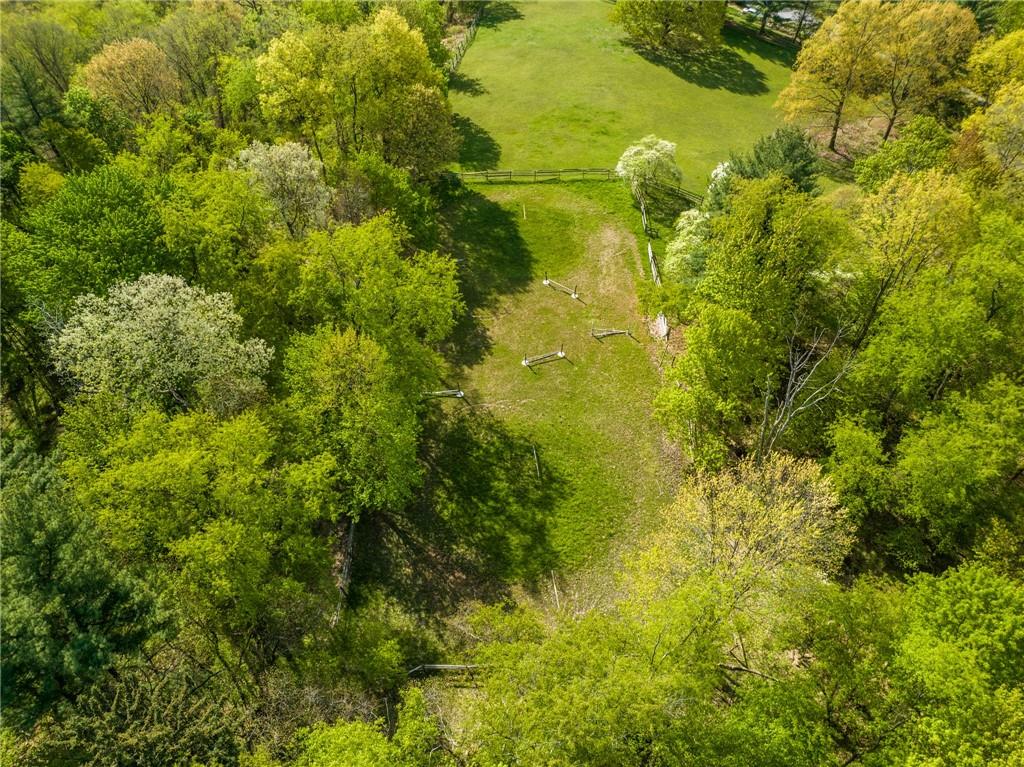 45 Stonedale Road Sewickley, PA 15143 - Photo 27 of 35 a view of a small yard with swimming pool