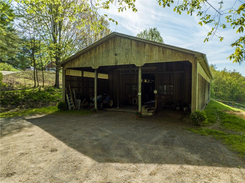 45 Stonedale Road Sewickley, PA 15143 - Photo 28 of 35 a view of a house