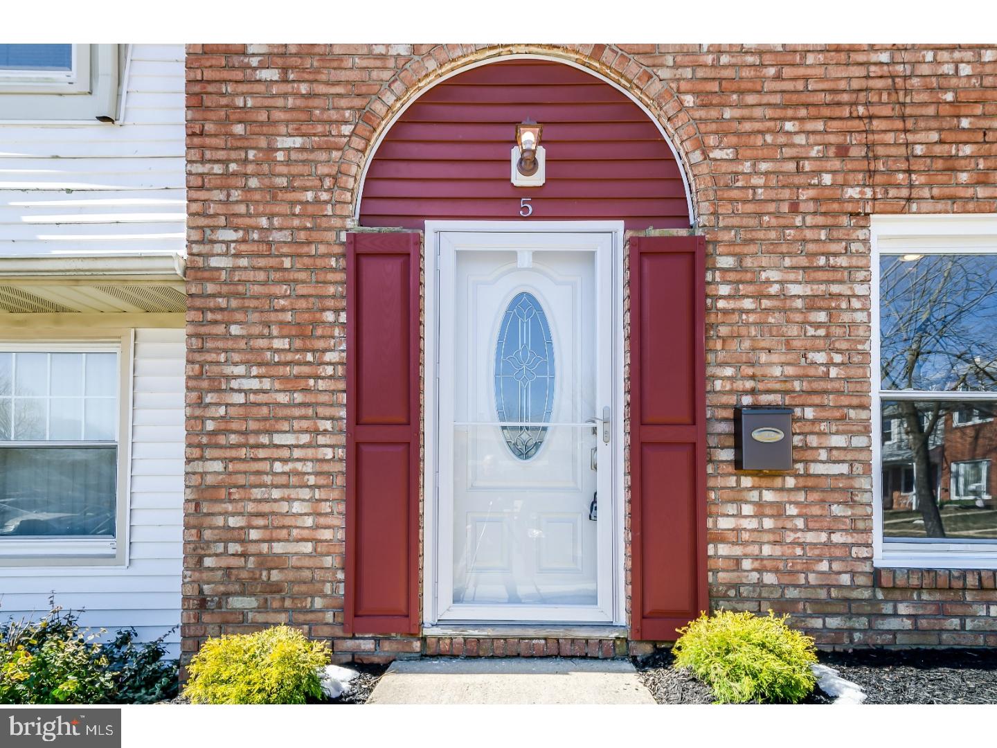 5 Rambler Court Willingboro, NJ 08046 - Photo 2 of 17 Gallery Image 2