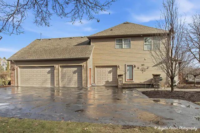 $750,000 | 1801 Anthony Lane, McHenry, IL 60051