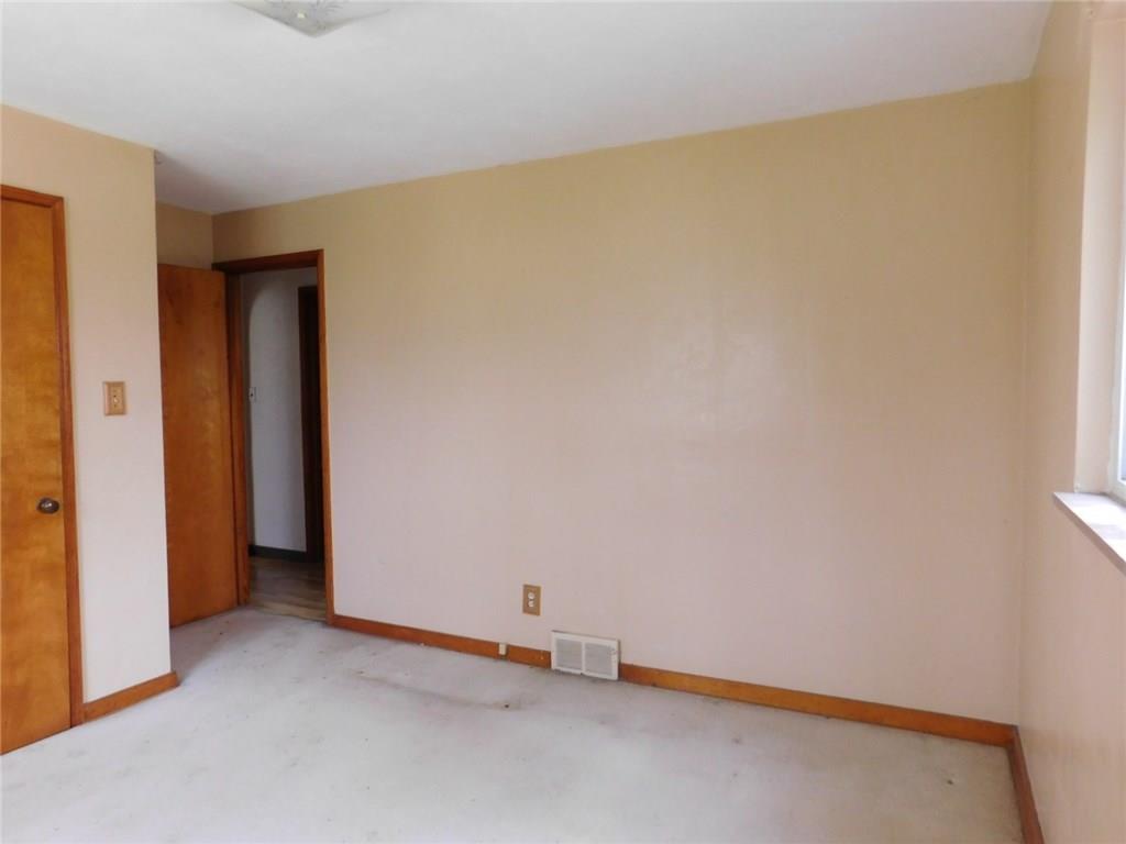 910 Bluejay Drive Irwin, PA 15642 - Photo 14 of 20 Gallery Image 14