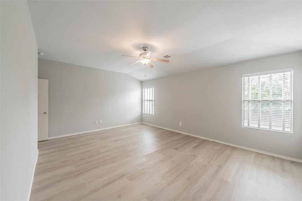 629 Chalk Knoll Road Fort Worth, TX 76108 - Photo 17 of 40