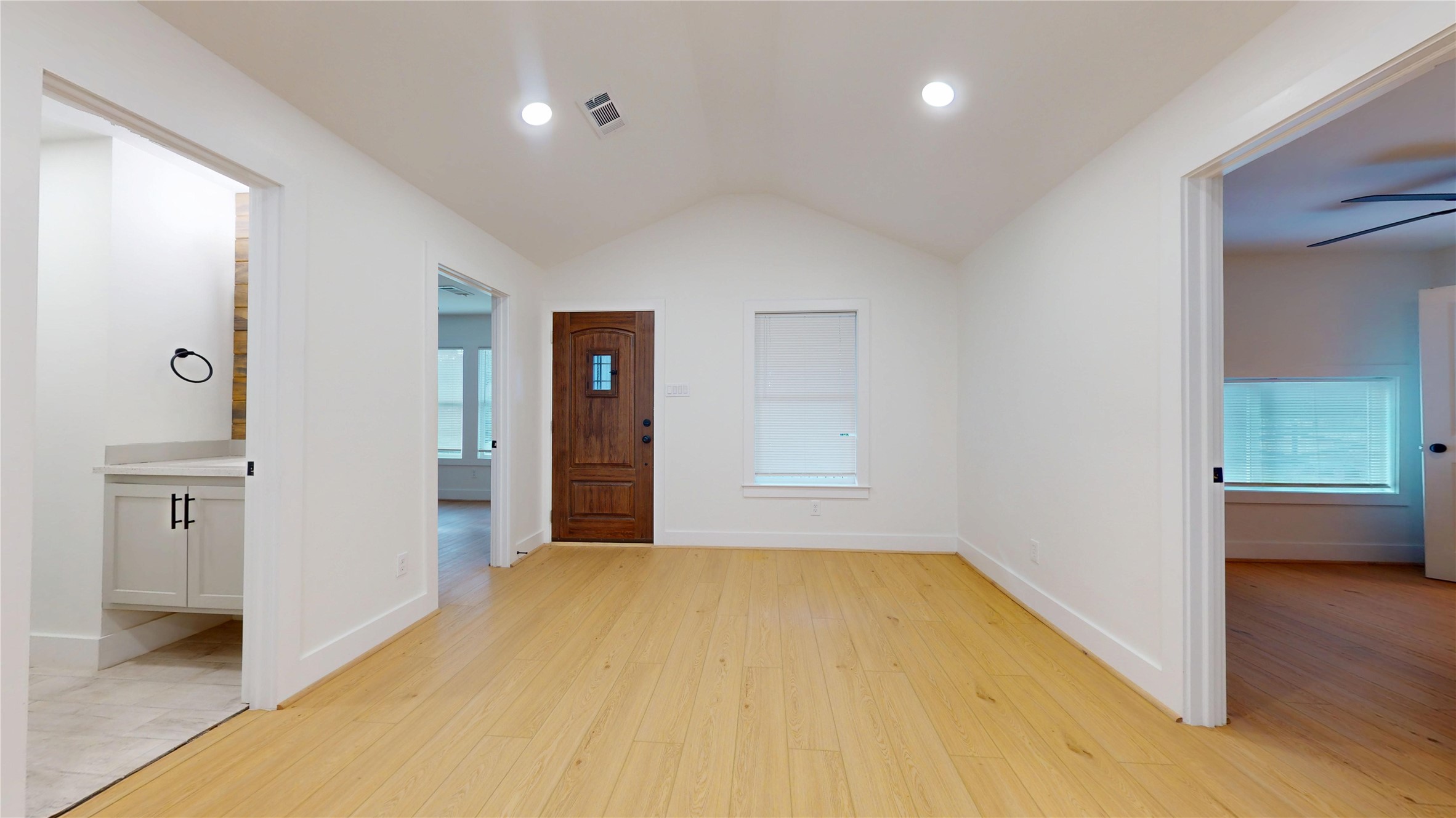 9114 Hueni Road Houston, TX 77365 - Photo 14 of 42