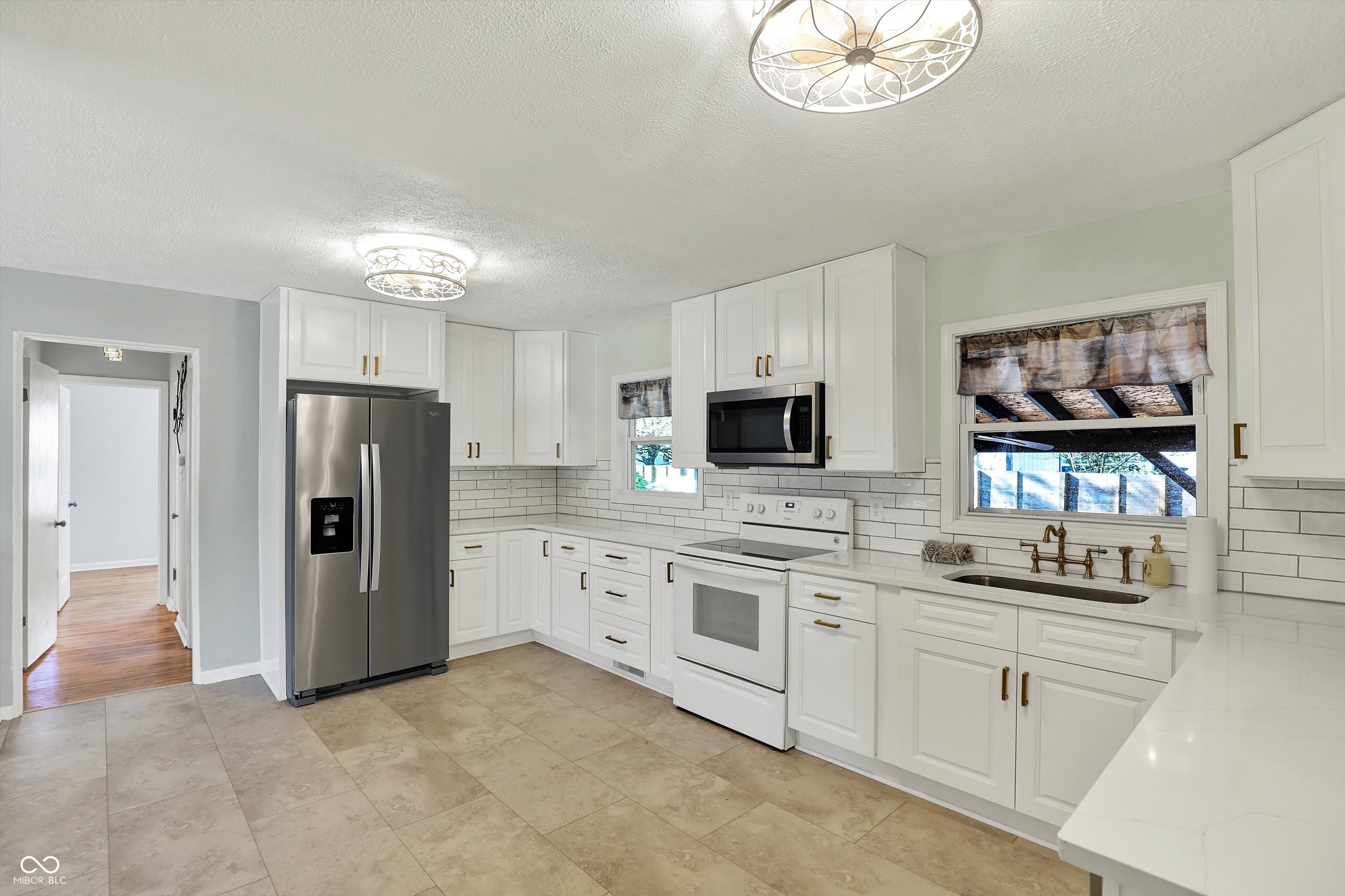 2221 Douglas Road Indianapolis, IN 46220 - Photo 19 of 71 Gallery Image 19