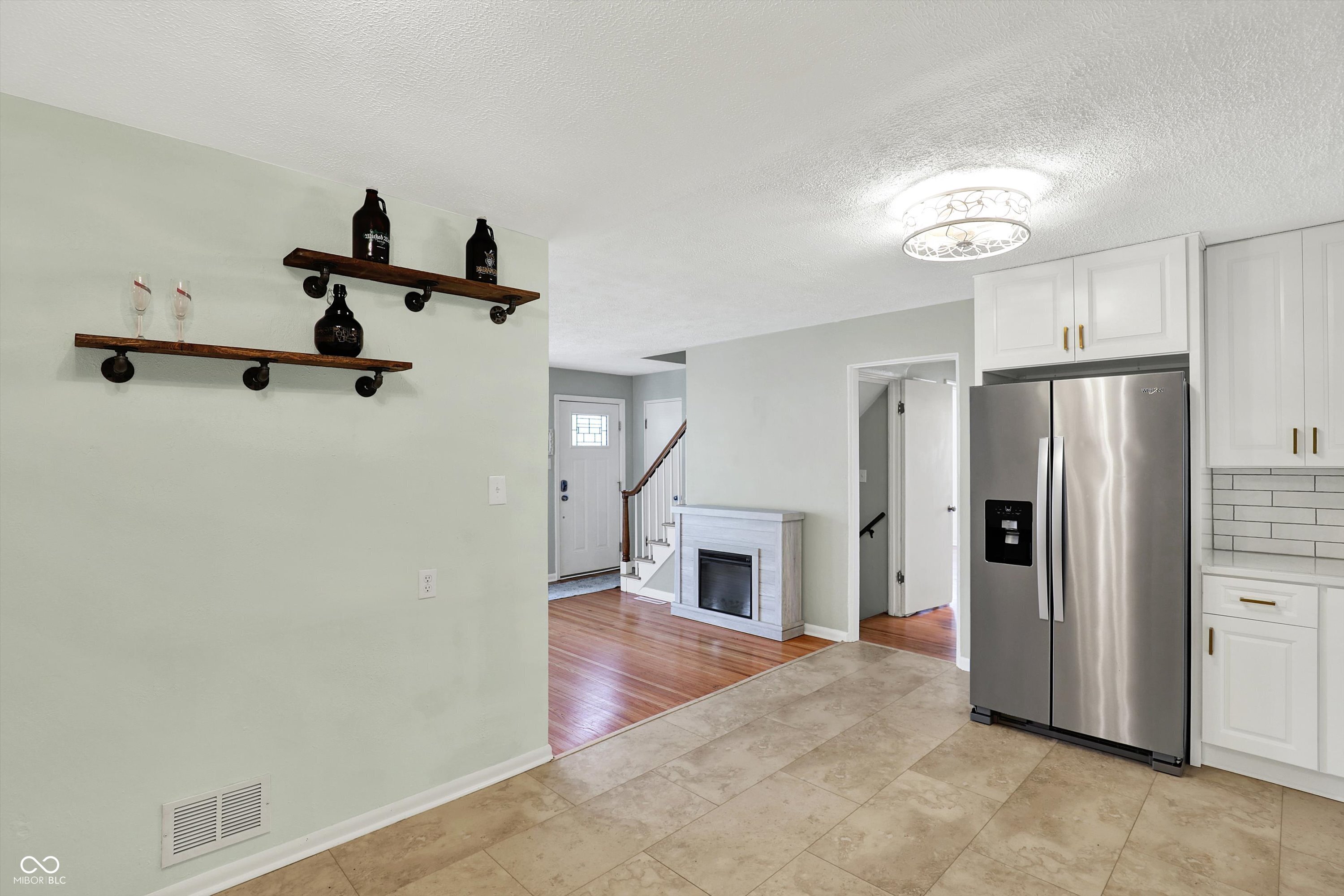 2221 Douglas Road Indianapolis, IN 46220 - Photo 20 of 71 Gallery Image 20