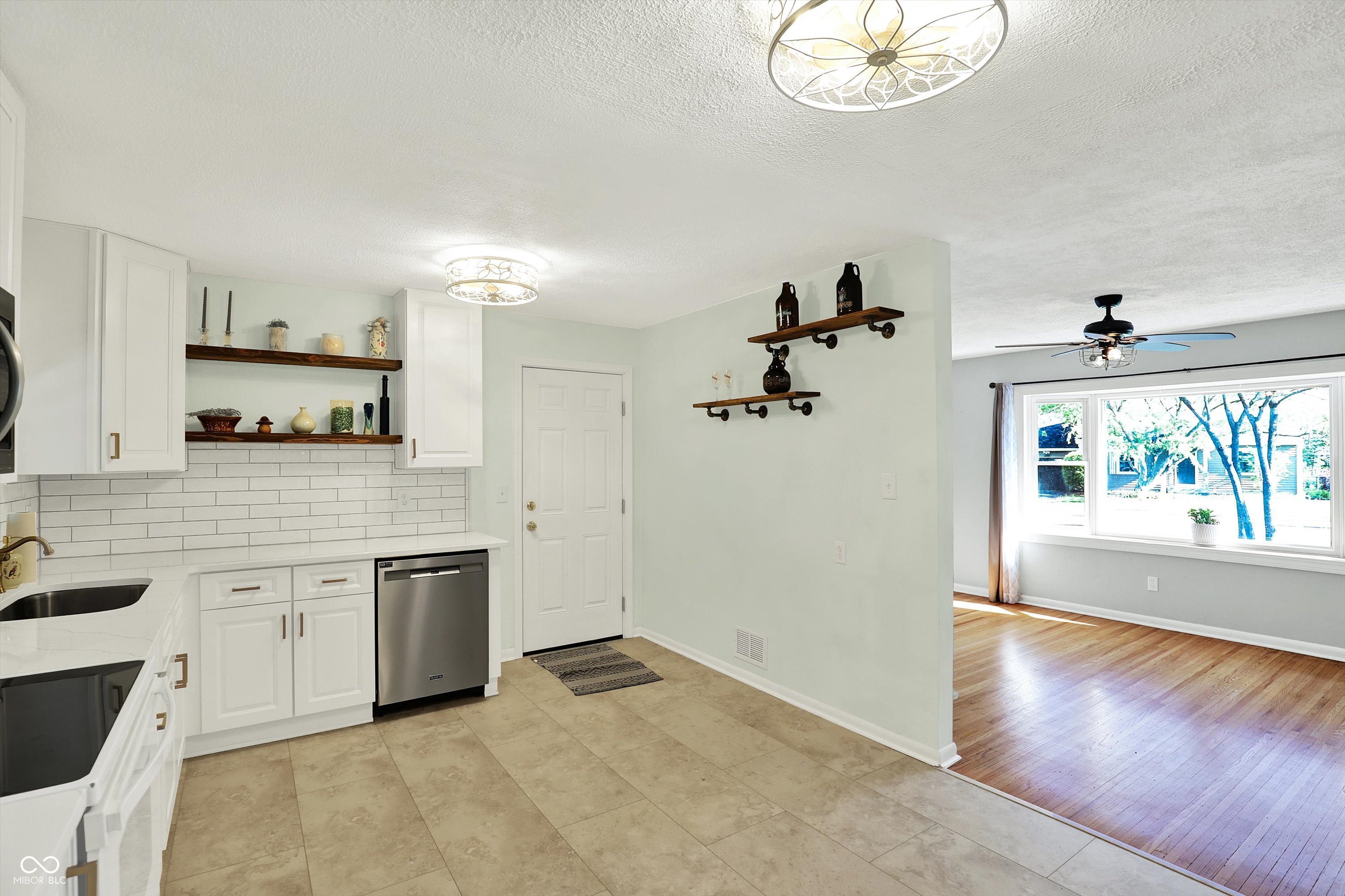 2221 Douglas Road Indianapolis, IN 46220 - Photo 21 of 71 Gallery Image 21