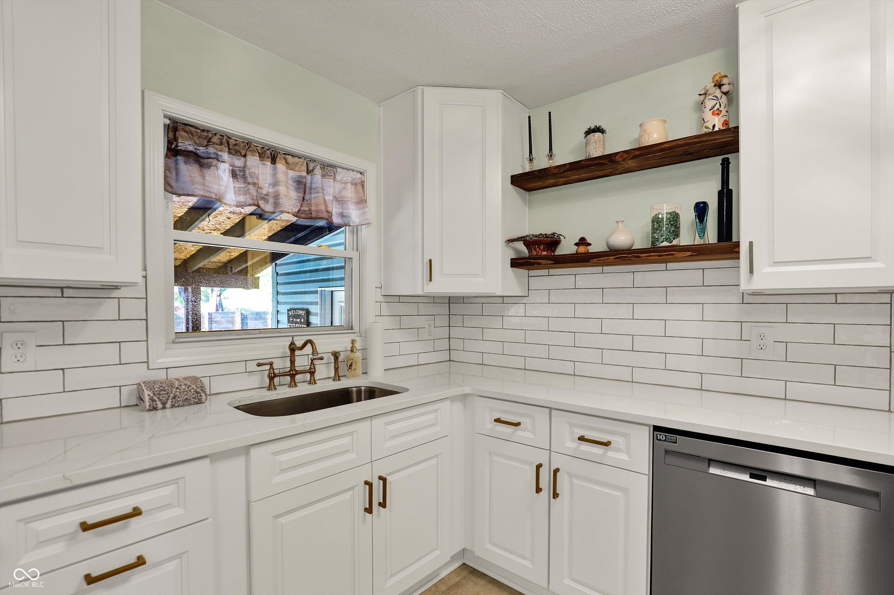 2221 Douglas Road Indianapolis, IN 46220 - Photo 22 of 71 Gallery Image 22