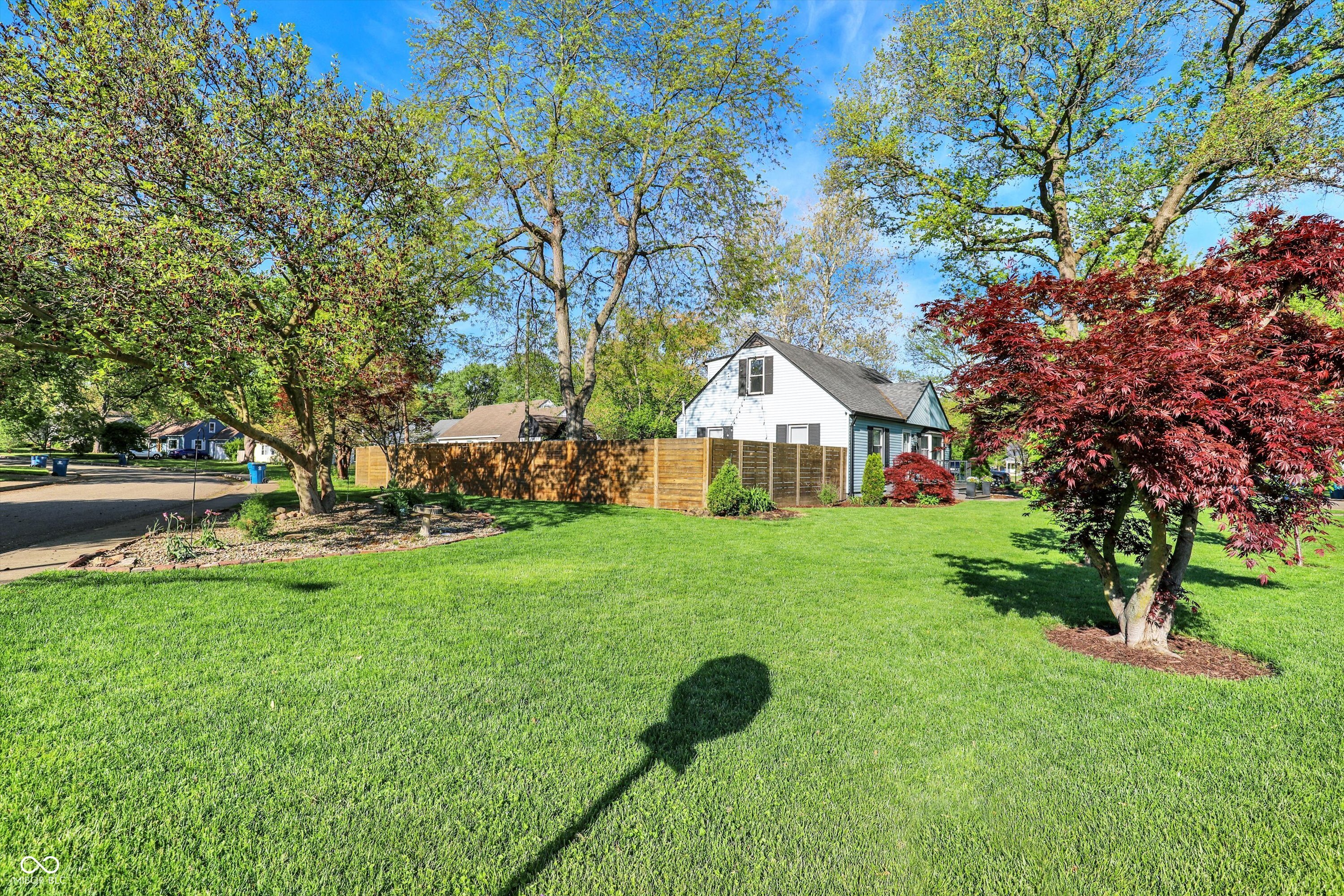 2221 Douglas Road Indianapolis, IN 46220 - Photo 5 of 71 Gallery Image 5