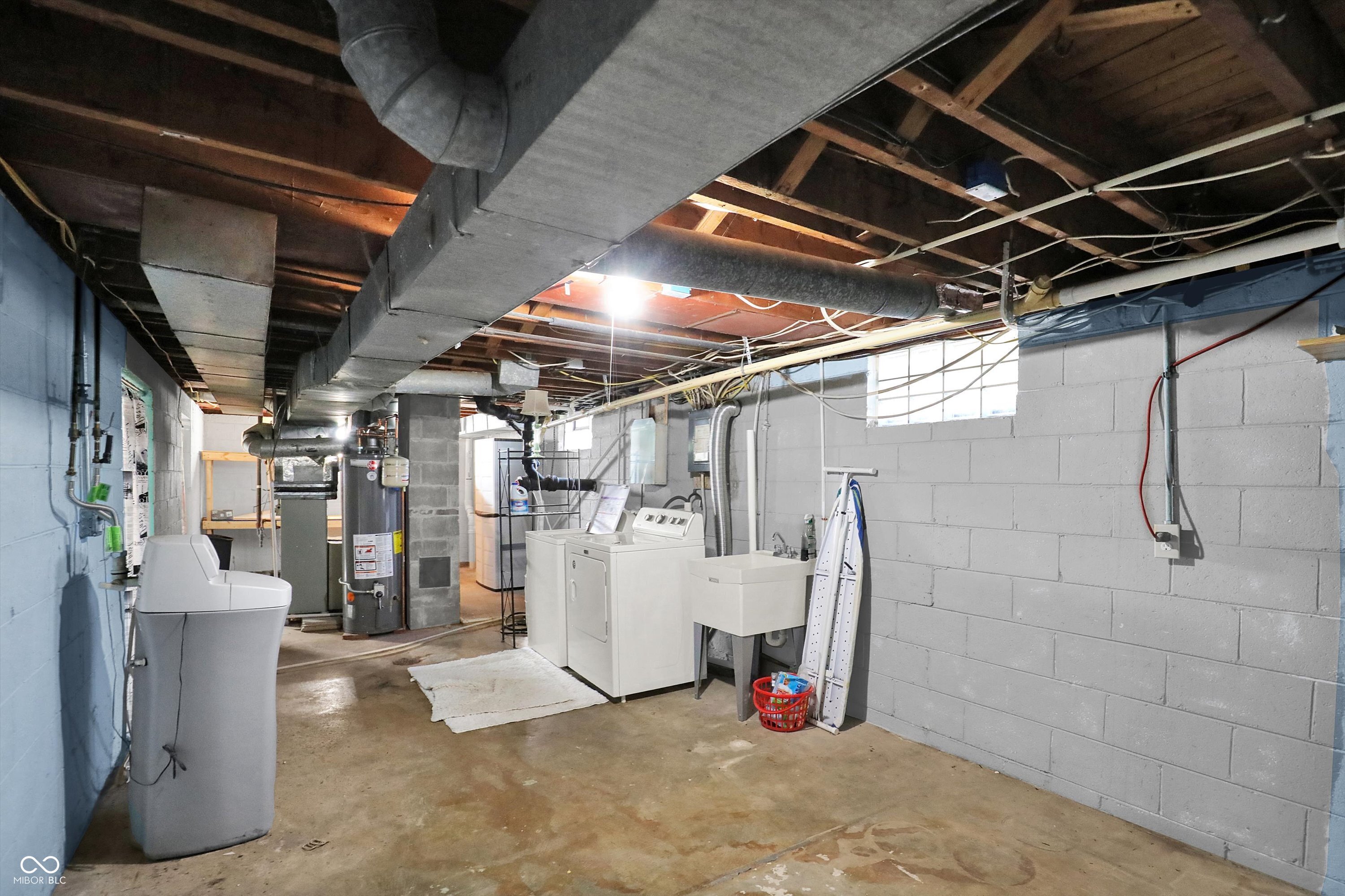 2221 Douglas Road Indianapolis, IN 46220 - Photo 54 of 71 Gallery Image 54