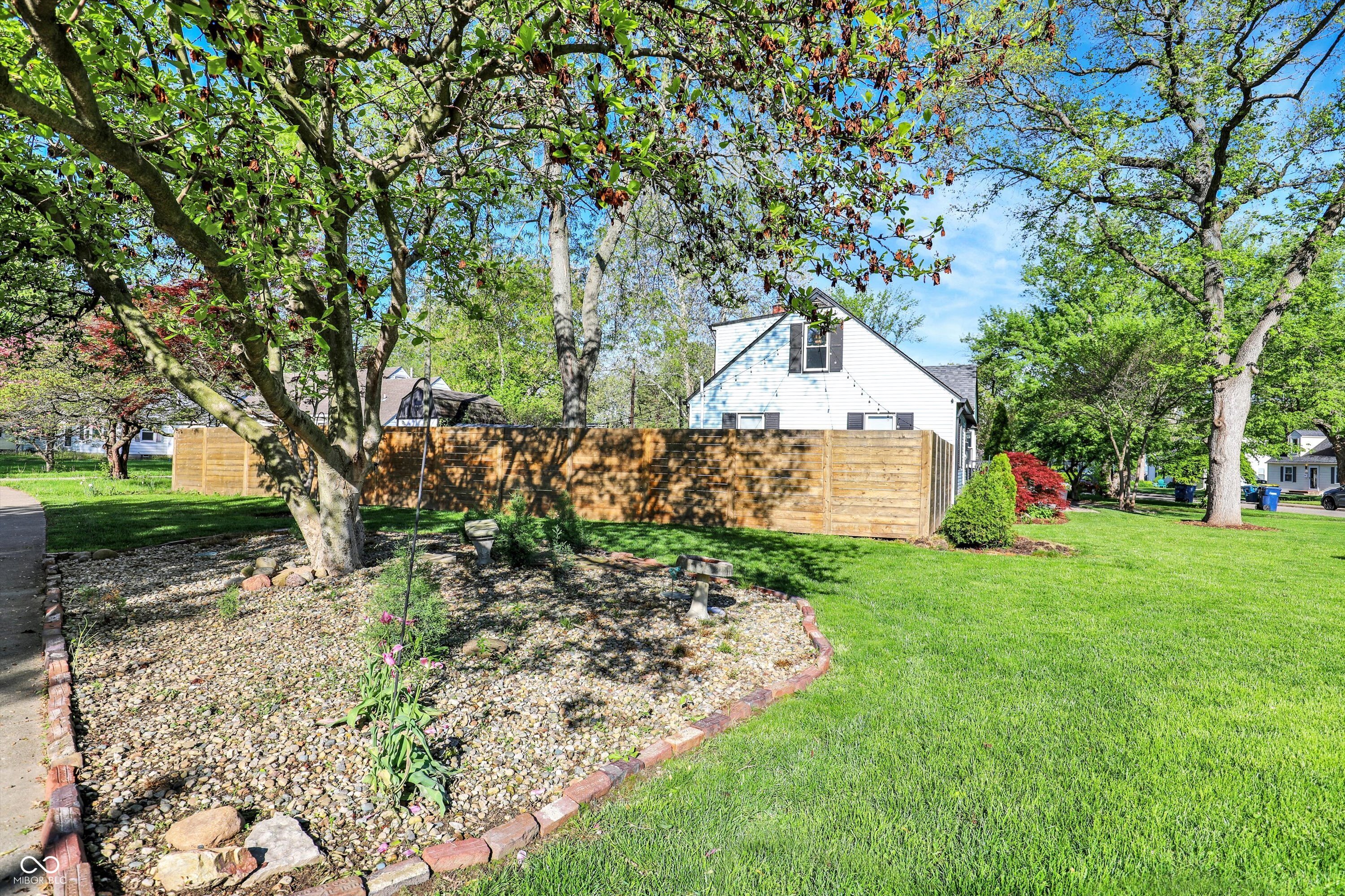 2221 Douglas Road Indianapolis, IN 46220 - Photo 7 of 71 Gallery Image 7