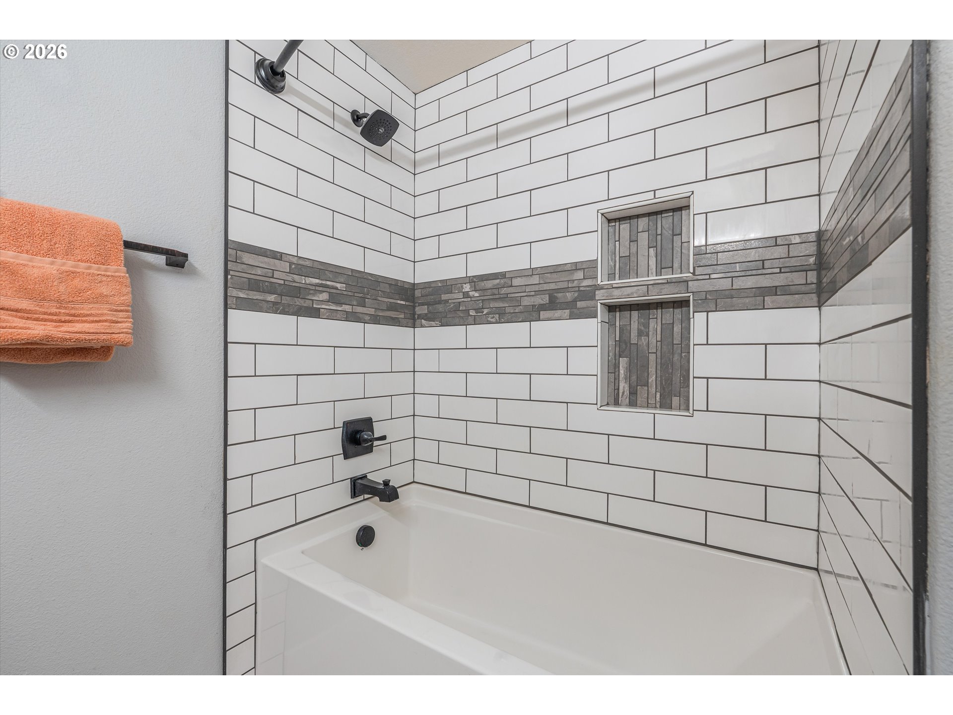 1615 Lilly Court Newberg, OR 97132 - Photo 24 of 30 a bathroom with a bathtub