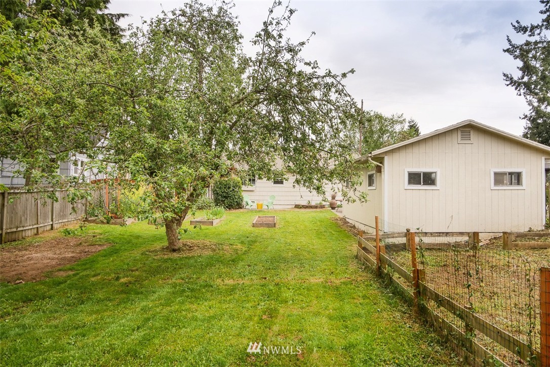 9633 25th Avenue Southwest Seattle, WA 98106 - Photo 15 of 18 Gallery Image 15