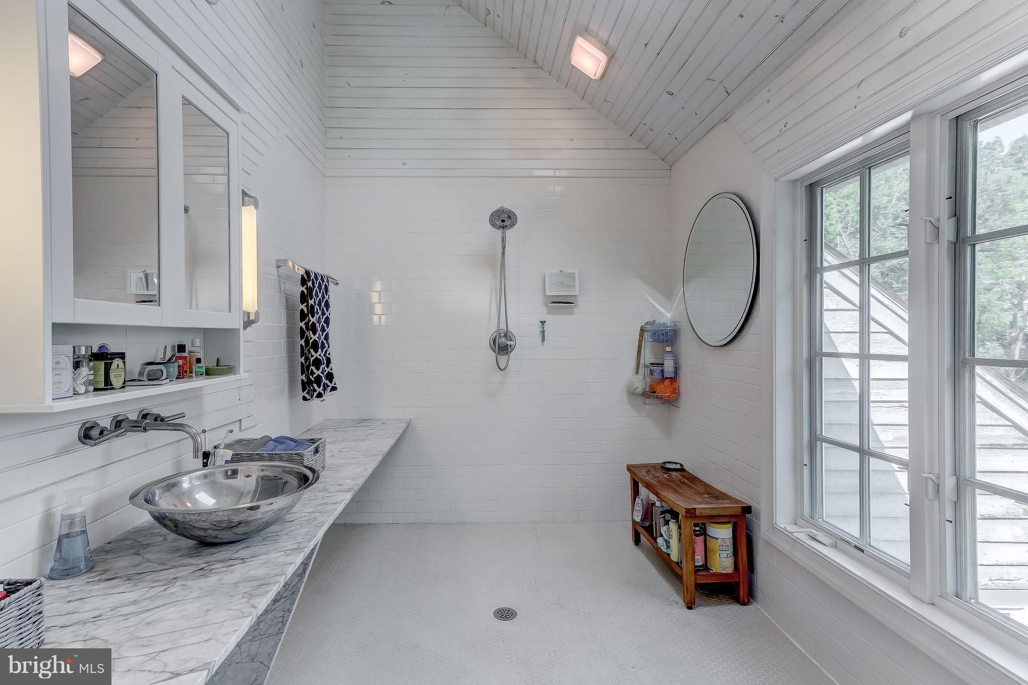 15009 Dover Road Reisterstown, MD 21136 - Photo 20 of 30 Bath (Master)