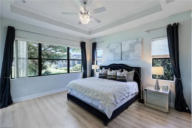 $799,990 | 1685 Serrano Circle, Naples, FL 34105