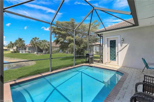 $799,990 | 1685 Serrano Circle, Naples, FL 34105