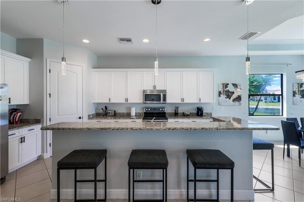 1685 Serrano Circle Naples, FL 34105 - Photo 4 of 47