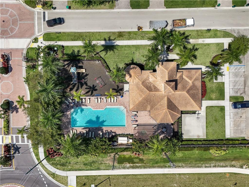 1685 Serrano Circle Naples, FL 34105 - Photo 44 of 47