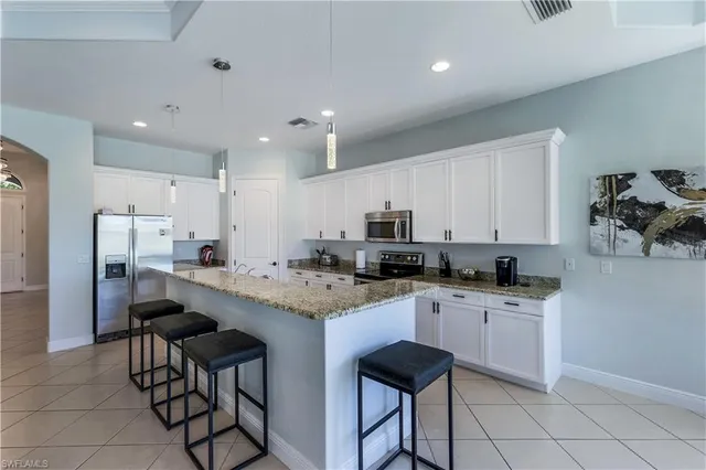 $799,990 | 1685 Serrano Circle, Naples, FL 34105