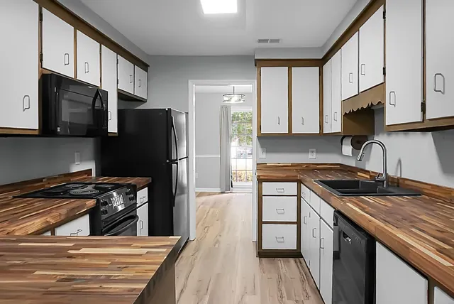 $450,000 | 1142 Brookside Drive, Hanahan, SC 29410