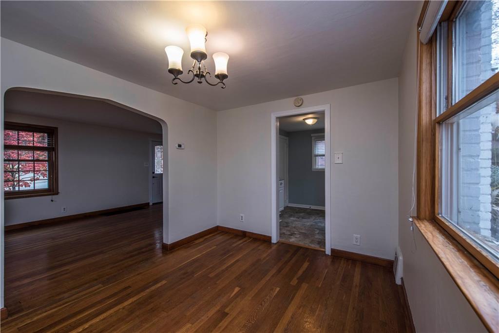 549 Old Farm Road Pittsburgh, PA 15234 - Photo 4 of 19