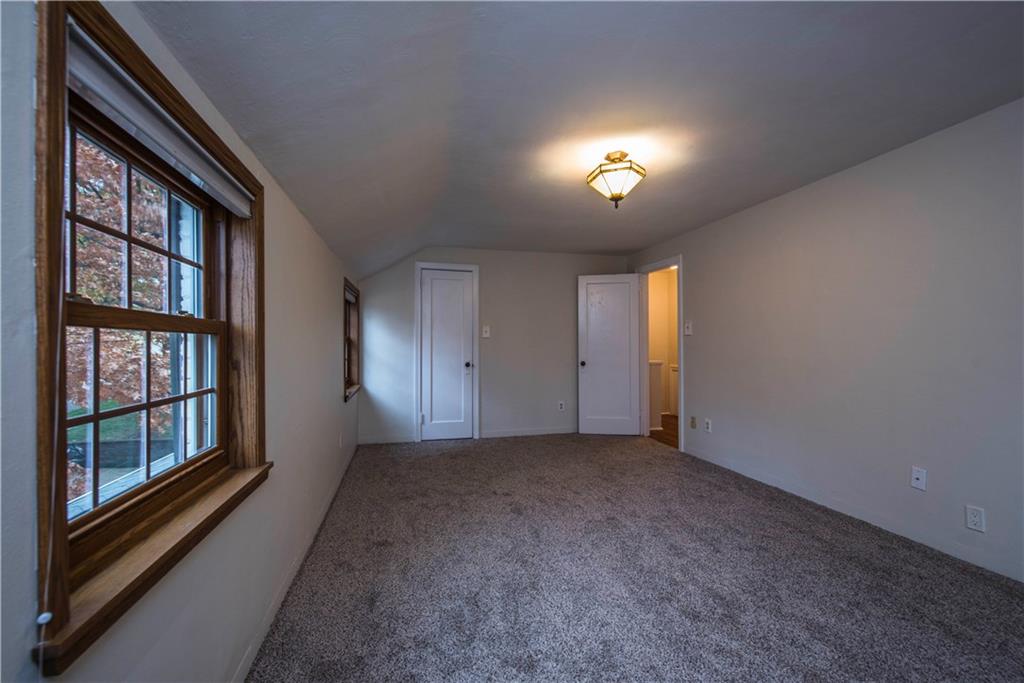 549 Old Farm Road Pittsburgh, PA 15234 - Photo 10 of 19