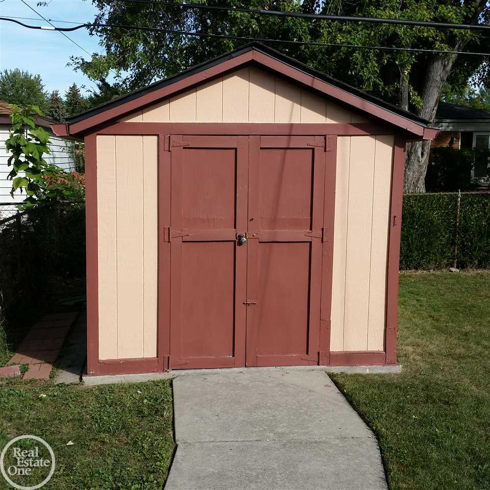 32152 Kelly Road Roseville, MI 48066 - Photo 14 of 33 31332302-13.JPG