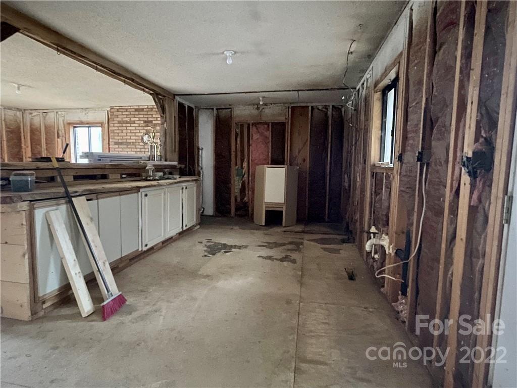 1267 Shoal Creek Road Balsam Grove, NC 28708 - Photo 12 of 27 Gallery Image 12