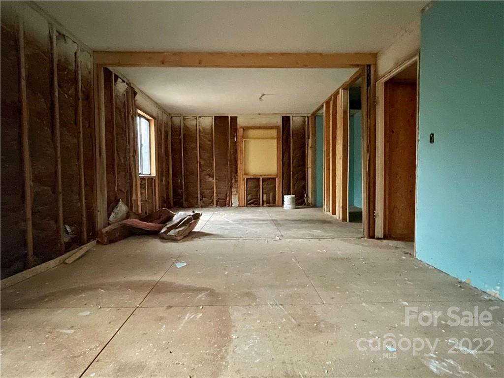 1267 Shoal Creek Road Balsam Grove, NC 28708 - Photo 13 of 27 Gallery Image 13
