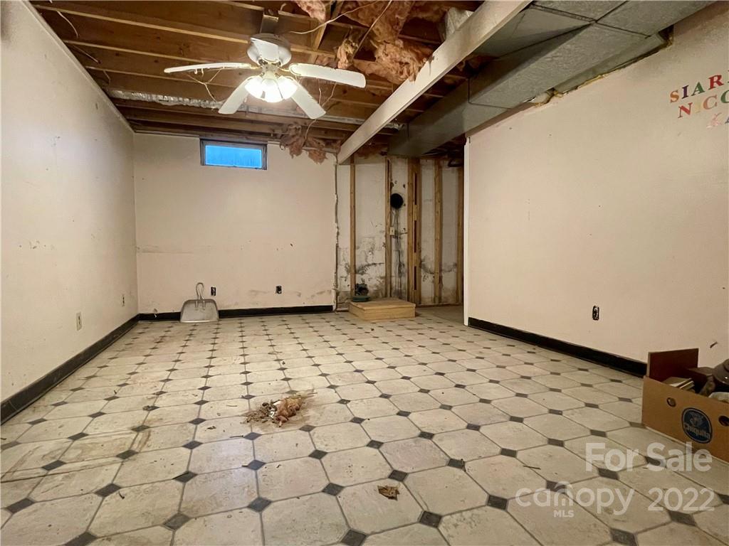 1267 Shoal Creek Road Balsam Grove, NC 28708 - Photo 20 of 27 Gallery Image 20