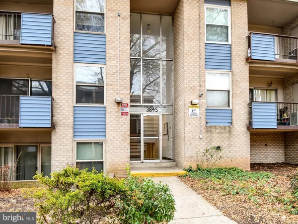 $1,950 | 3845 St Barnabas Road, Unit 102, Suitland, MD 20746
