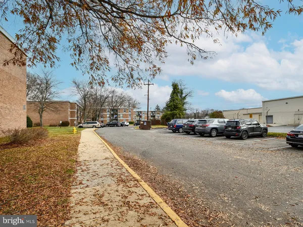 $1,950 | 3845 St Barnabas Road, Unit 102, Suitland, MD 20746