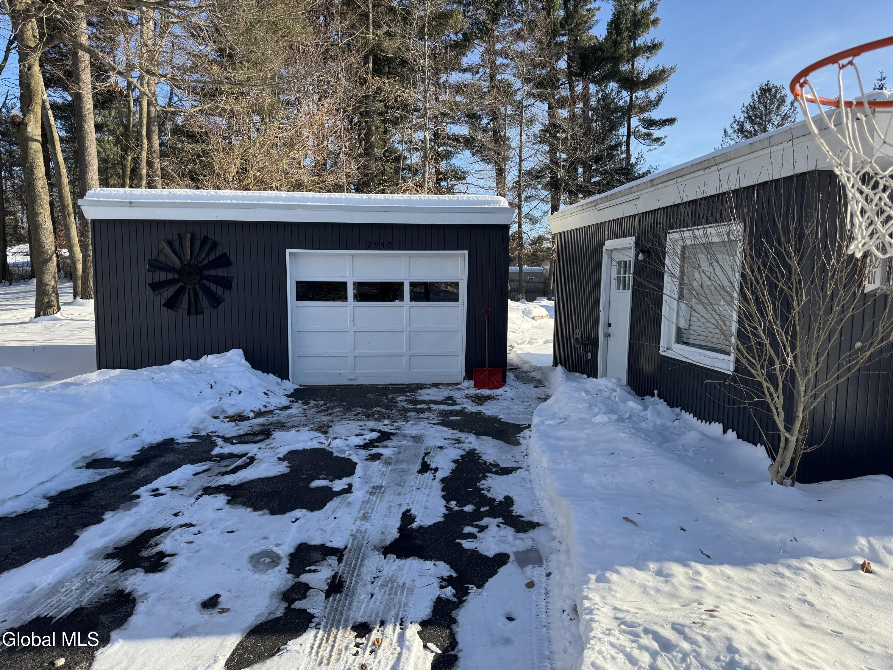 2940 West Lydius Street Guilderland, NY 12303 - Photo 3 of 20 IMG_2814