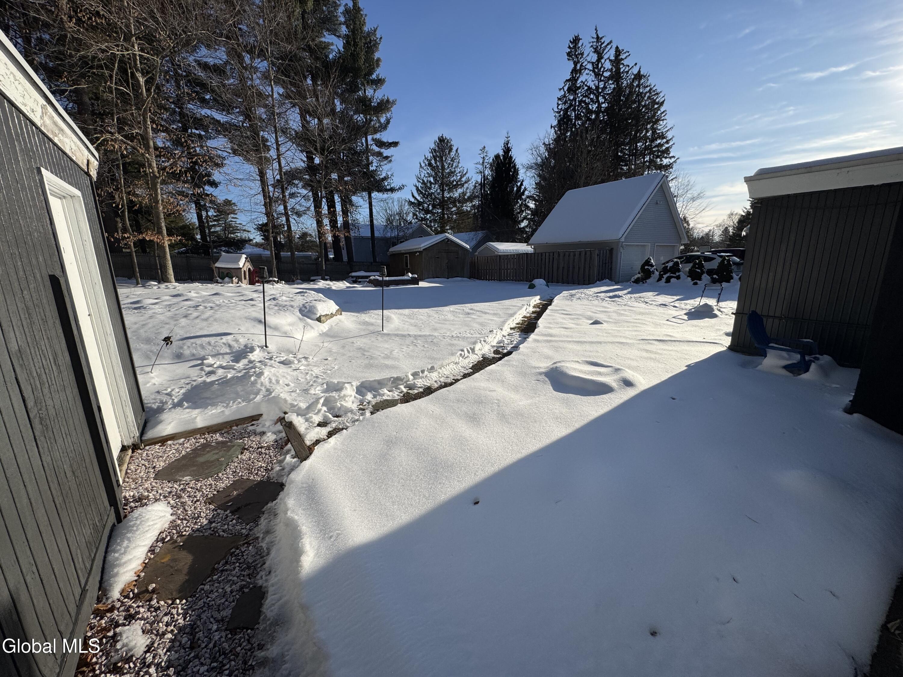 2940 West Lydius Street Guilderland, NY 12303 - Photo 4 of 20 IMG_2815