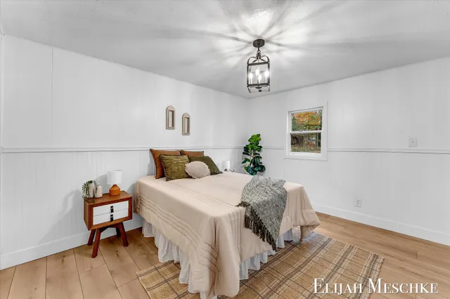 $379,900 | 5760 Sunfish Lake Avenue Northeast, Rockford, MI 49341