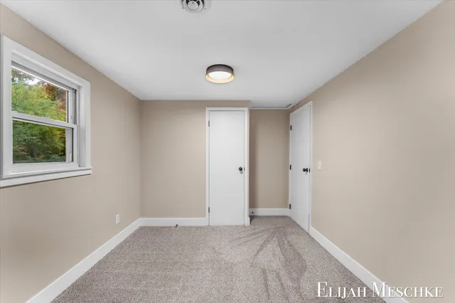 $379,900 | 5760 Sunfish Lake Avenue Northeast, Rockford, MI 49341