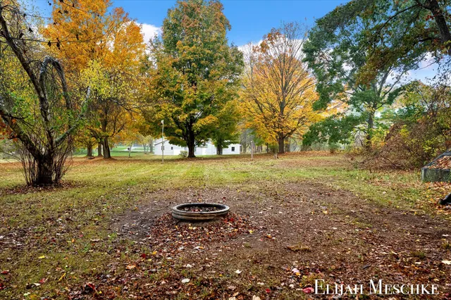 $379,900 | 5760 Sunfish Lake Avenue Northeast, Rockford, MI 49341