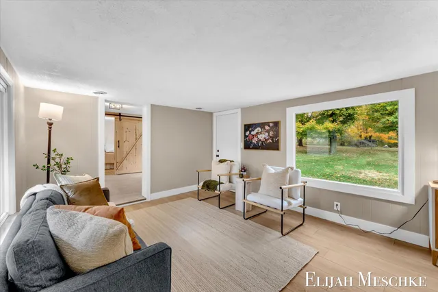 $379,900 | 5760 Sunfish Lake Avenue Northeast, Rockford, MI 49341