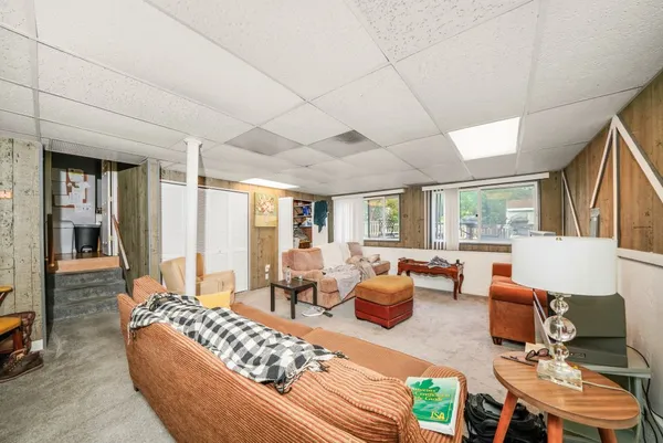 $565,000 | 304 Sutherland Lane, Bloomingdale, IL 60108