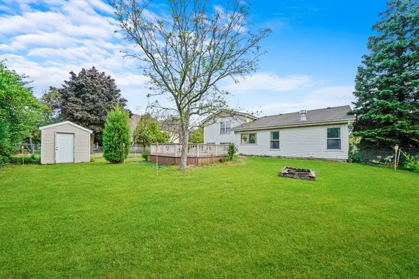 $565,000 | 304 Sutherland Lane, Bloomingdale, IL 60108