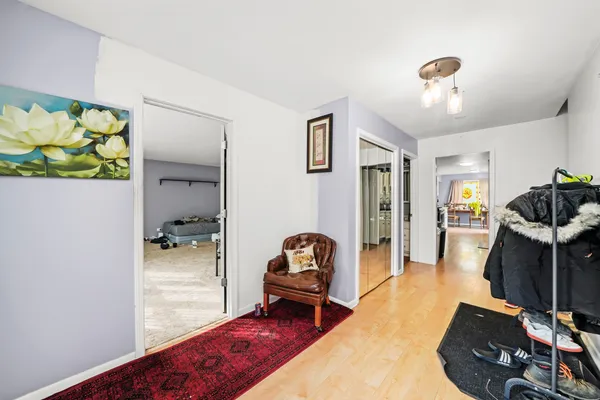 $565,000 | 304 Sutherland Lane, Bloomingdale, IL 60108